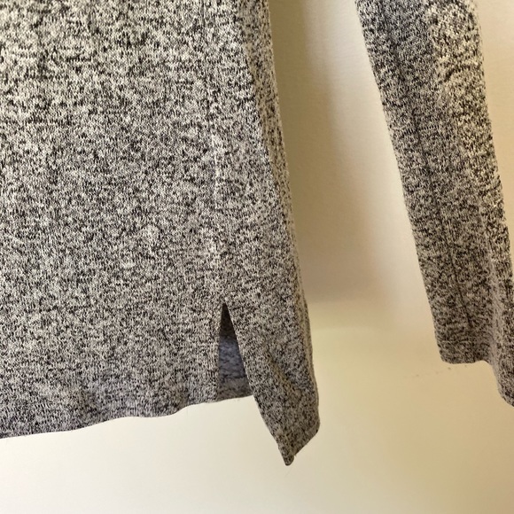 Old Navy Speckled Grey Long Sleeve Shirt - Picture 4 of 6
